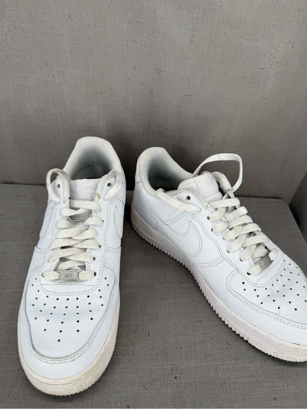 Nike Air Force 1 Shoes Mens Size 8 Triple White Sneakers Low Athletic AF1 '07